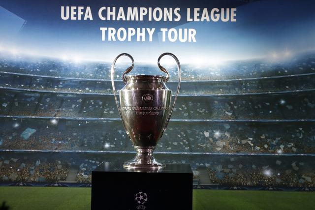 浪漫情怀特种纸名片设计欣赏